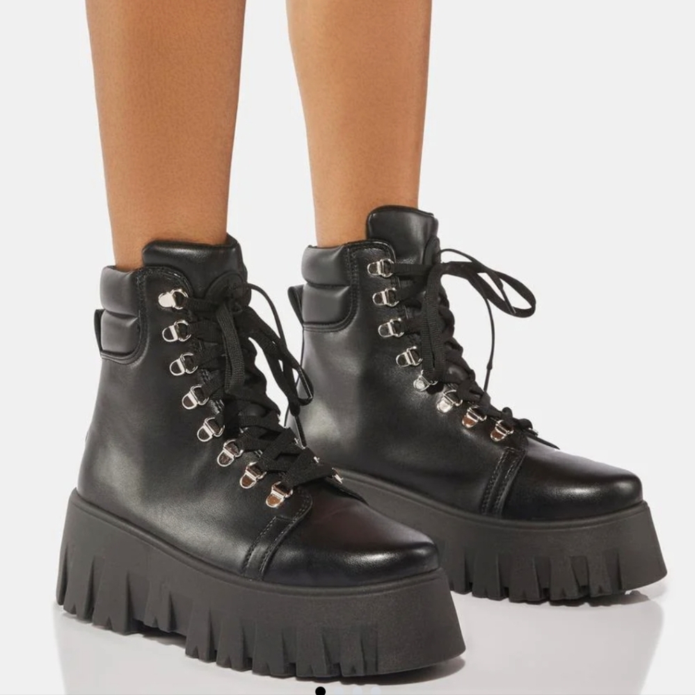 Altercore Coraline Sleek Black Lace-Up Combat Boots size 39